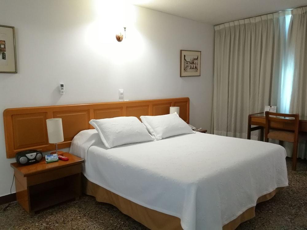 Hotel Villavicencio Plaza المظهر الخارجي الصورة